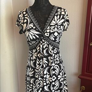 Apt 9 Elegant Black and White Floral Dress